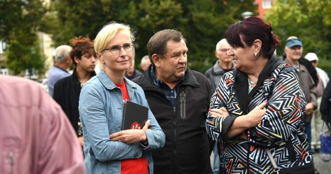 FOTOGALERIE: Demonstrace v Plzni. Zítra na Václaváku!