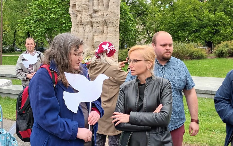 Na Demonstraci za mír v Plzni zaznělo volání občanů po míru a několik závažných vzkazů vládě České republiky!